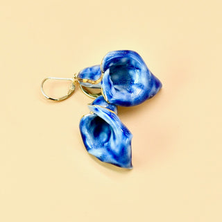 FARPHORIA_Amari_blue_lillies_porcelain_earrings