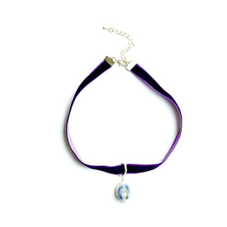 FARPHORIA_Mora_purple_velvet_choker_porcelain_pearl_short