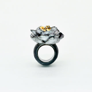 FARPHORIA_Samira_black_porcelain_rose_ring