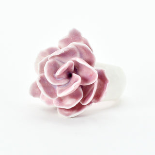 FARPHORIA_porcelain_ring_amethyst_rose_hand_petals