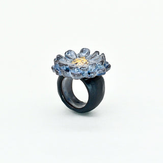 Farphoria_BURLESCA_black_porcelain_ring_flower