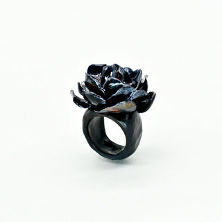 Farphoria_MOUCHOTTE_black_porcelain_ring_gift